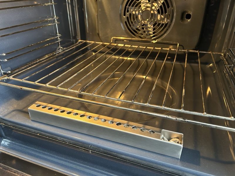 BW Stoombakje in inbouwoven bodem van de oven in breedte BW Stoombakje in inbouwoven bodem van de oven in breedte